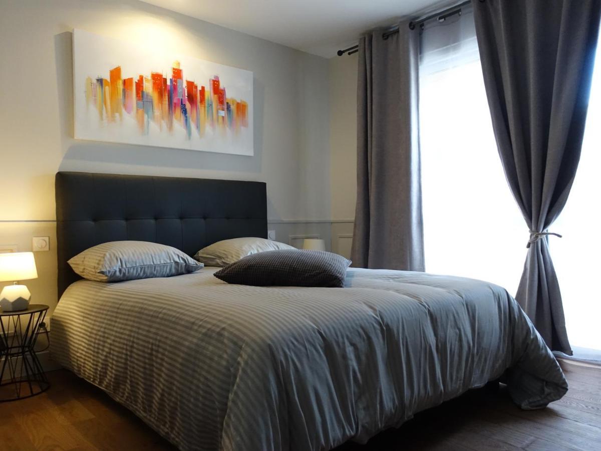 Bed and Breakfast Les Prémontrés à Falaise  Extérieur photo